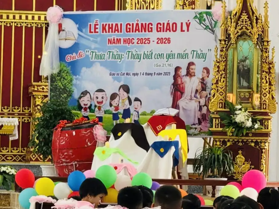 giao-xu-cat-noi Giáo xứ Cát Nội: Khai giảng năm học giáo lý đầu tiên 2025-2026