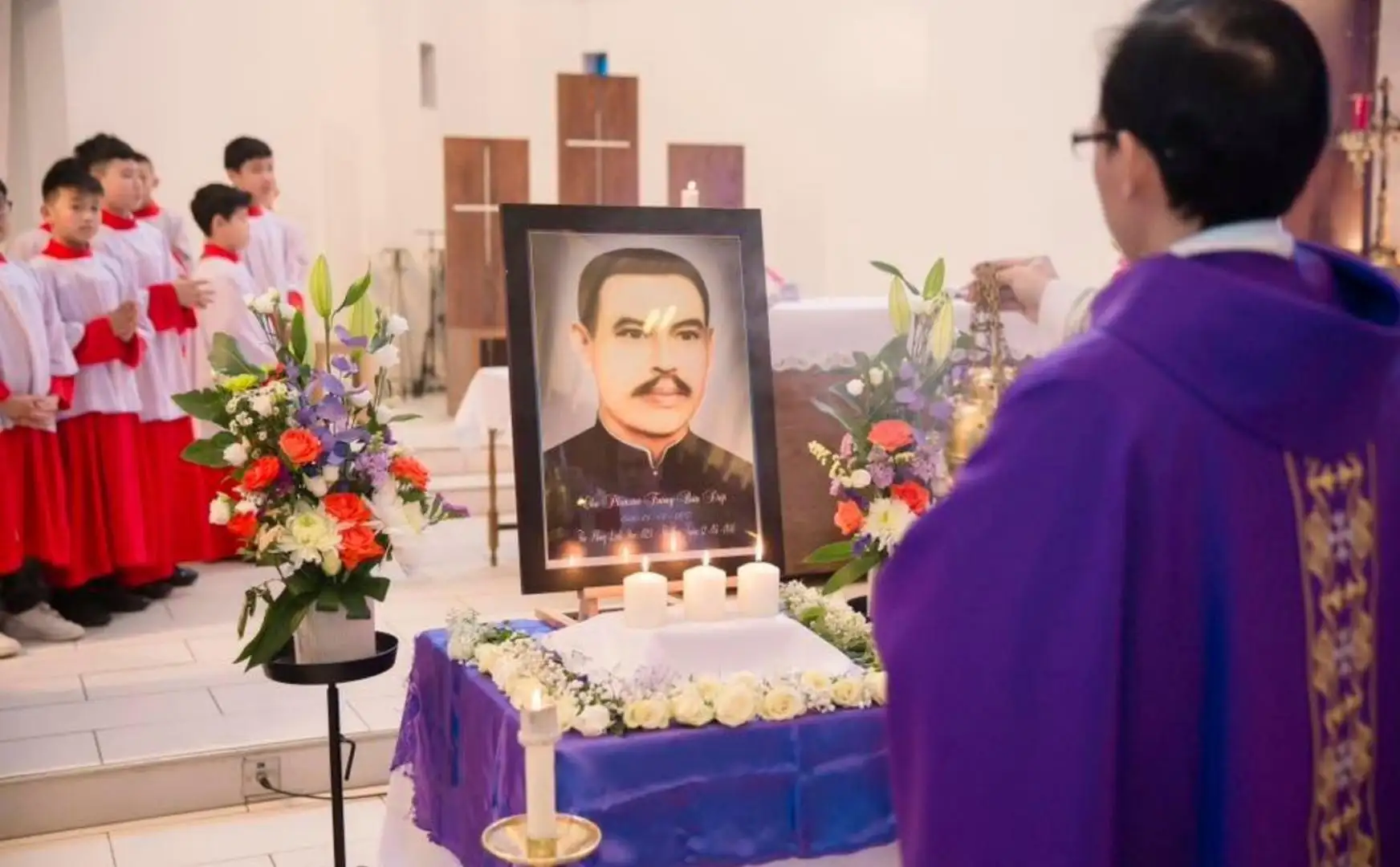 Lòng sùng kính tự phát và những bước đi đầu tiên​