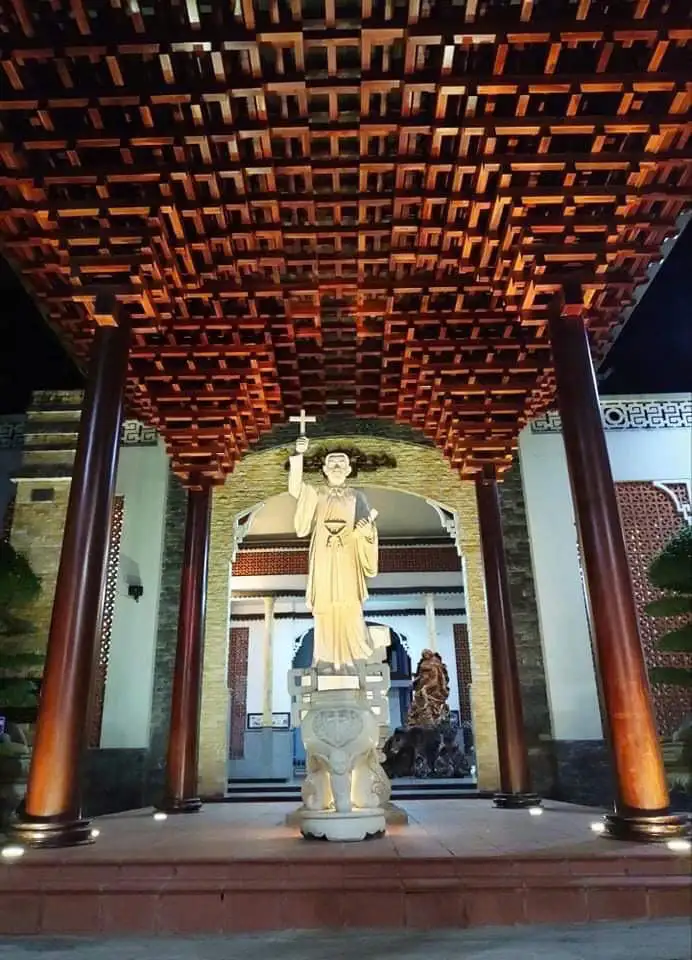 Tượng đài Cha Phanxicô Xaviê Trương Bửu Diệp